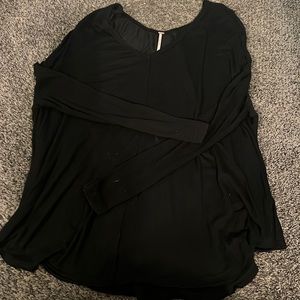 Free people long loose fit black long sleeve top zero snags